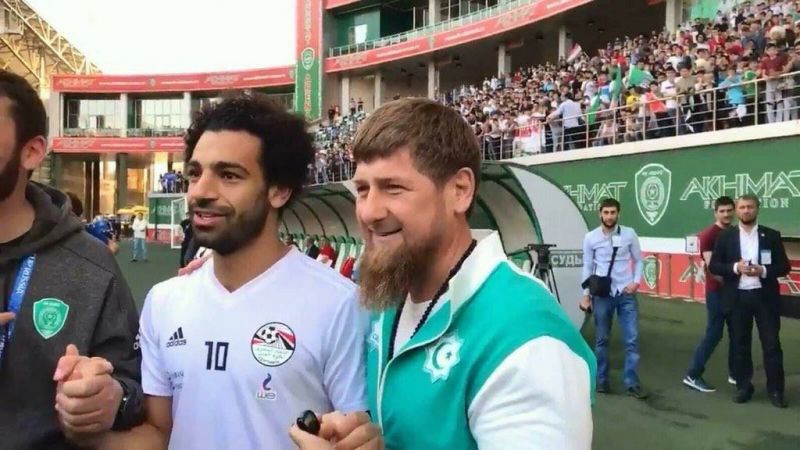 محمد صلاح يغيب عن تمرين مصر ورئيس الشيشان يستقبله