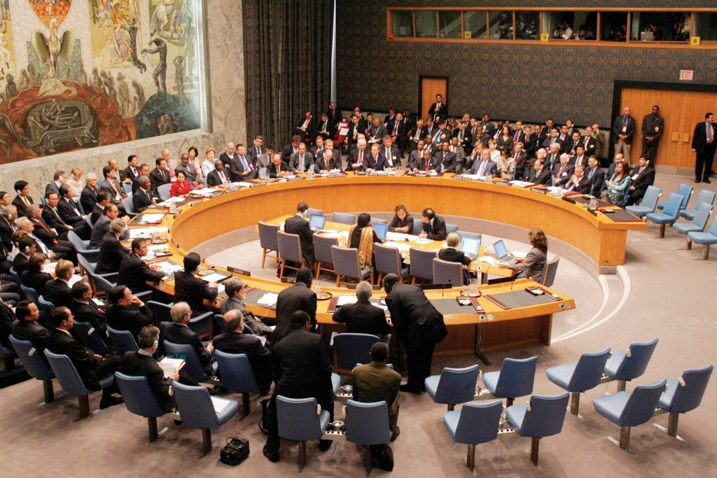 مجلس الأمن الدولي يعتمد قراراً جديداً يدعو من خلاله إلى منع الإرهابيين من حيازة الأسلحة