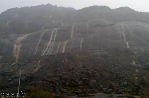 مصرع شاب سقط من أعلى جبل في المجاردة