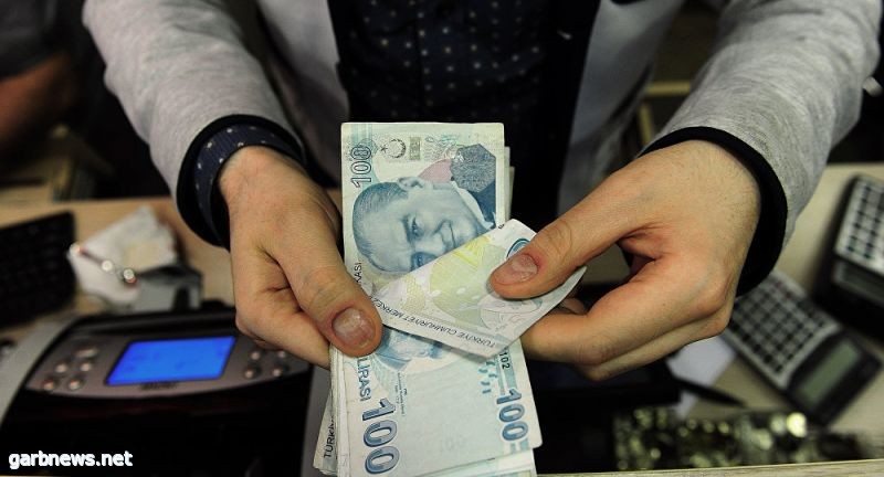 العملة التركية تنخفض وأمريكا تحذر بعقوبات جديدة....!