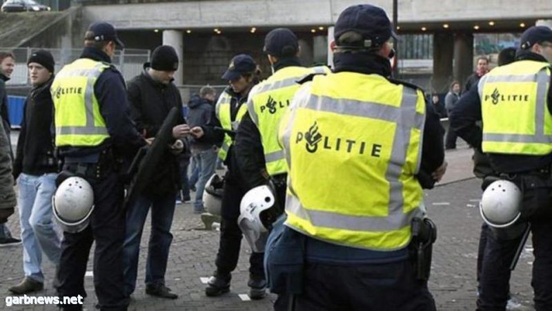 الشرطة الهولندية :تطلق النار على مشتبه بهم وأصابتهم بعد حادث طعن في محطة للقطارات في أمستردام.