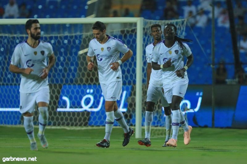 الهلال يكتسح الرائد بثلاثية