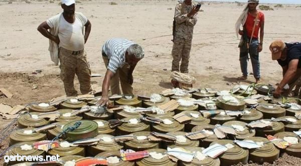 المليشيات الحوثية تحول المساجد ومنازل المواطنين بالحديدة إلى ثكنات عسكرية