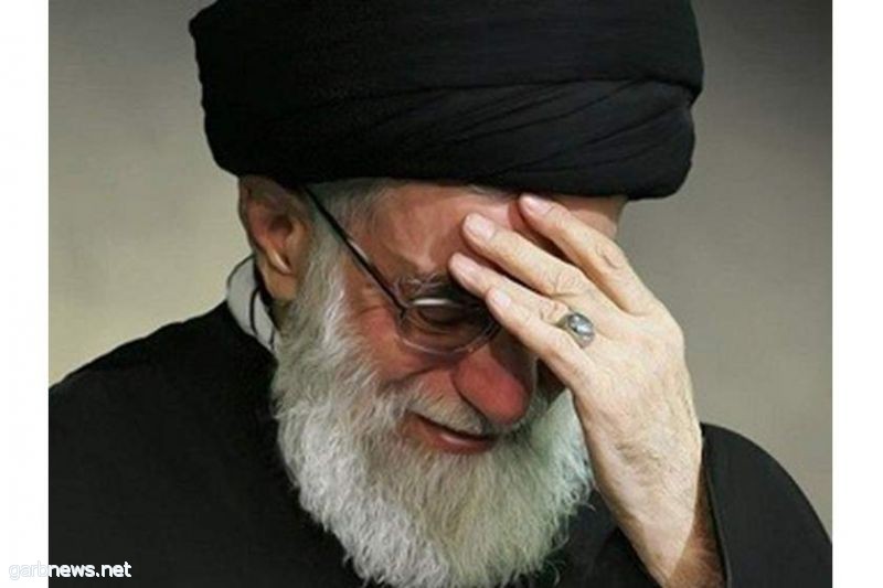 بعد العقوبات الأمريكية.. خامئني يعترف بوجود أزمة اقتصادية كبيرة في إيران