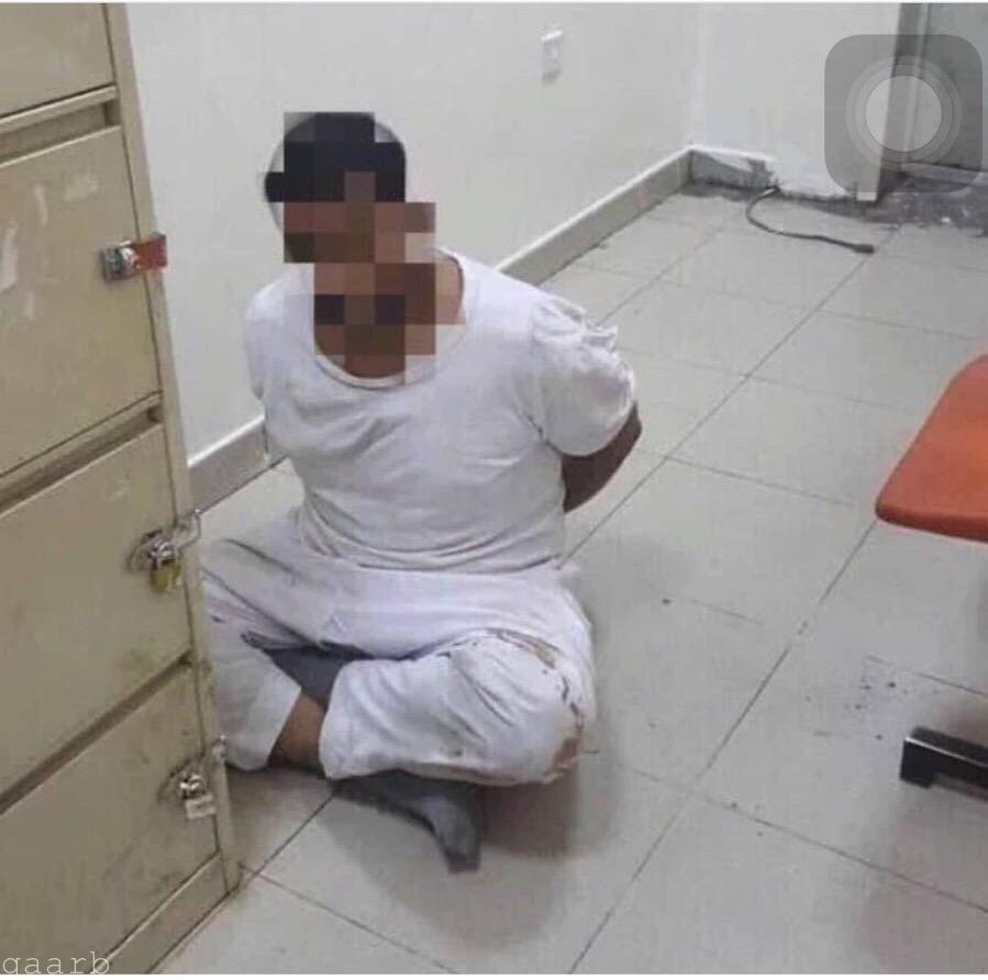 بالفيديو: رجل في حالة غير طبيعية يعتدي على رجل امن في الكويت بطريقة “الكاراتيه”