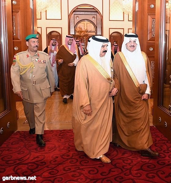أمير المنطقة الشرقية ينقل تعازي خادم الحرمين الشريفين لملك البحرين في وفاة الشيخة نورة آل خليفة