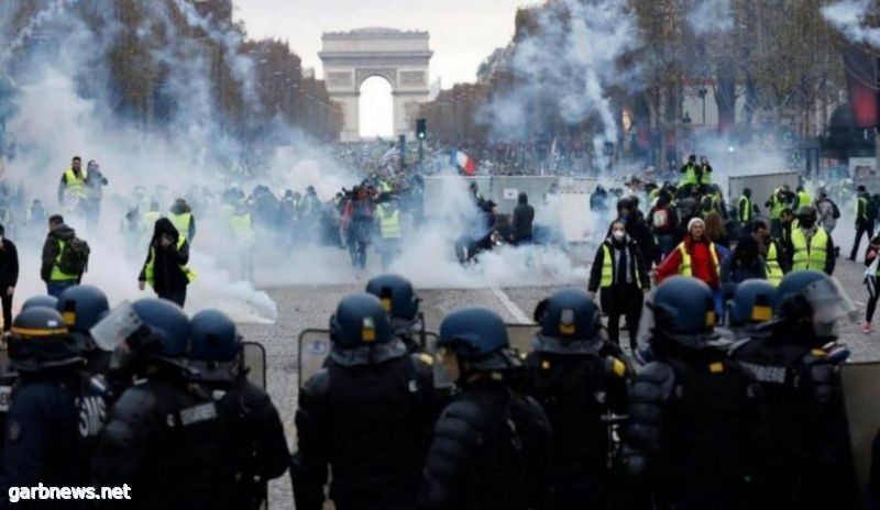 اعتقال 60 شخصا خلال مظاهرات "السترات الصفراء" في باريس