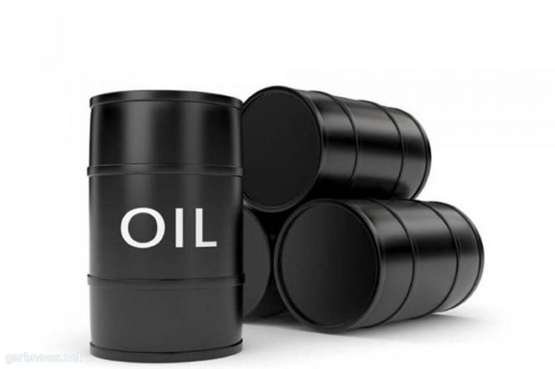 النفط تتراجع بفعل المخاوف من تخمة المعروض النفطي