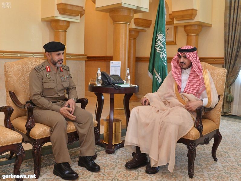 نائب أمير منطقة مكة المكرمة يلتقي قادة القطاعات الأمنية بالمنطقة