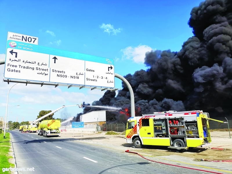 حريق يلتهم مصنعاً في جبل علي بلا إصابات