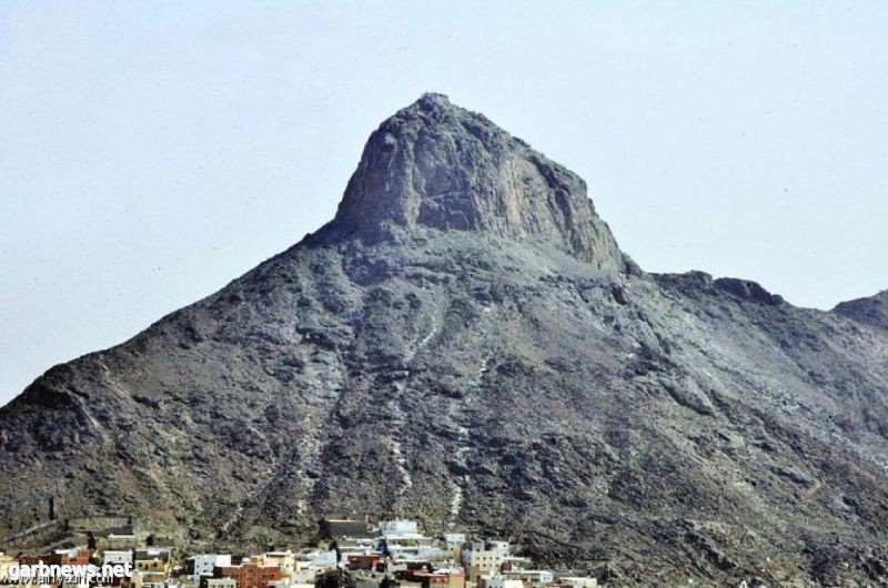 وفاة معتمرة بسبب سقوط صخرة من جبل غار حراء