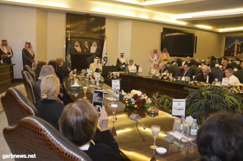 أمير منطقة مكة المكرمة يستقبل وفدًا من منظمة الرؤساء التنفيذيين