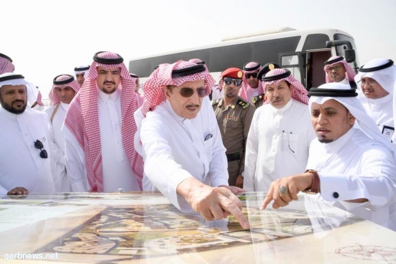 أمير جازان يتفقد المشروعات التنموية بمحافظة الدرب