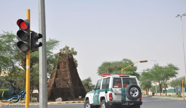 بعد حادثة كورنيش جدة.. شقيقان بدراجتين ناريتين يعتديان على رجلي مرور بالمدينة