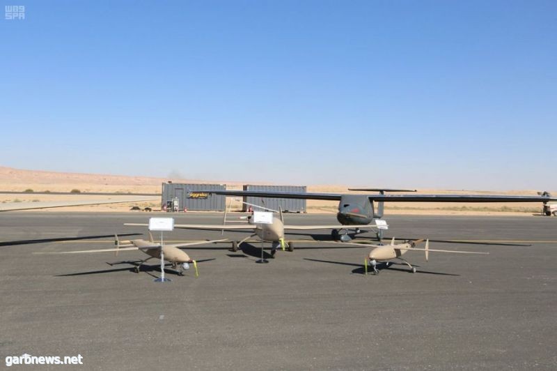 صناعة  سعودية... عرض طائرات دون طيار (صور)