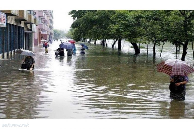 مصرع 42 شخصًا وإصابة العشرات جراء الفيضانات التي اجتاحت إندونيسيا