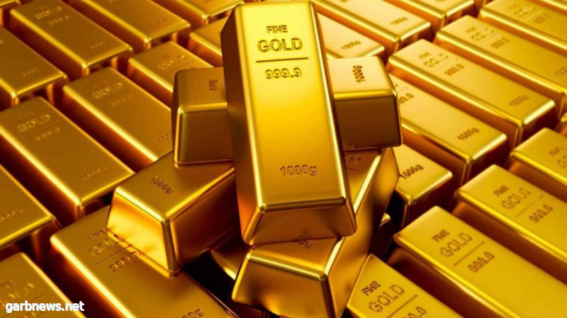 الذهب ينخفض بفعل قوة الدولار