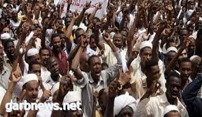 آلاف السودانيين يتوجهون نحو القيادة العامة للجيش