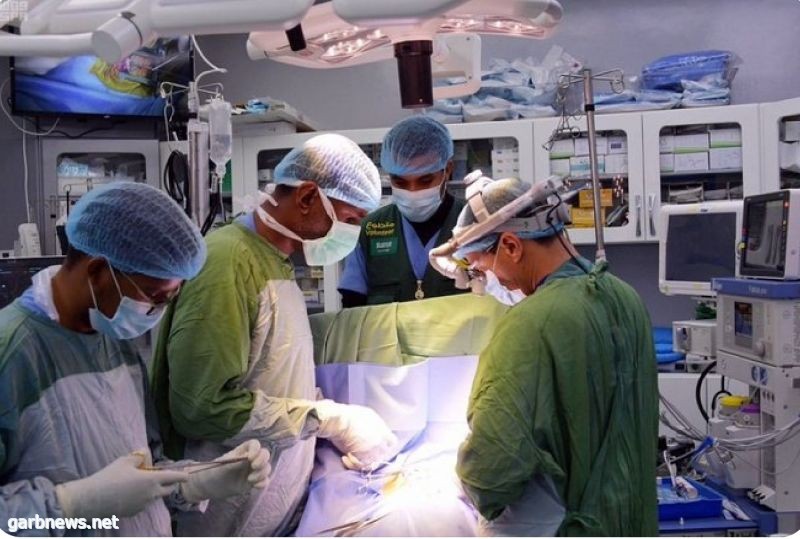 فريق طبي سعودي يجري 95 جراحة لـ«قلوب أطفال» المكلا