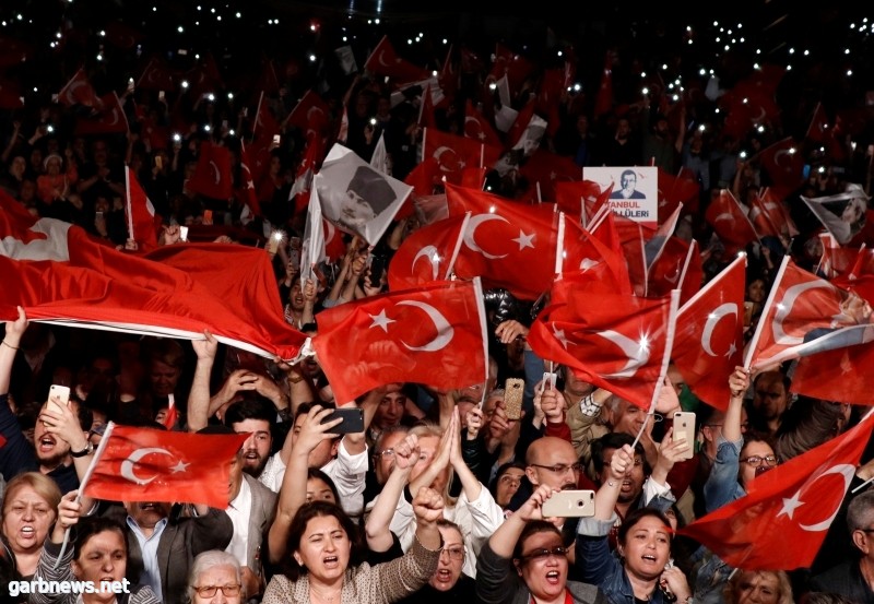 احتجاجات شعبية وحزبية في تركيا ضد «تدمير الديمقراطية