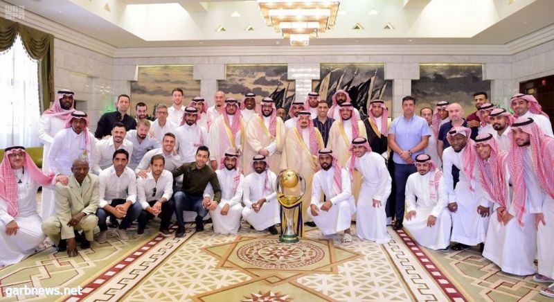 أمير الرياض يستقبل أبطال دوري كأس محمد بن سلمان للمحترفين