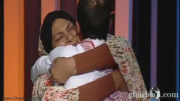 أللاعب السعودي " خوجلي "  يلتقي بوالدته بعد 30 عاماً من الفراق! فيديو