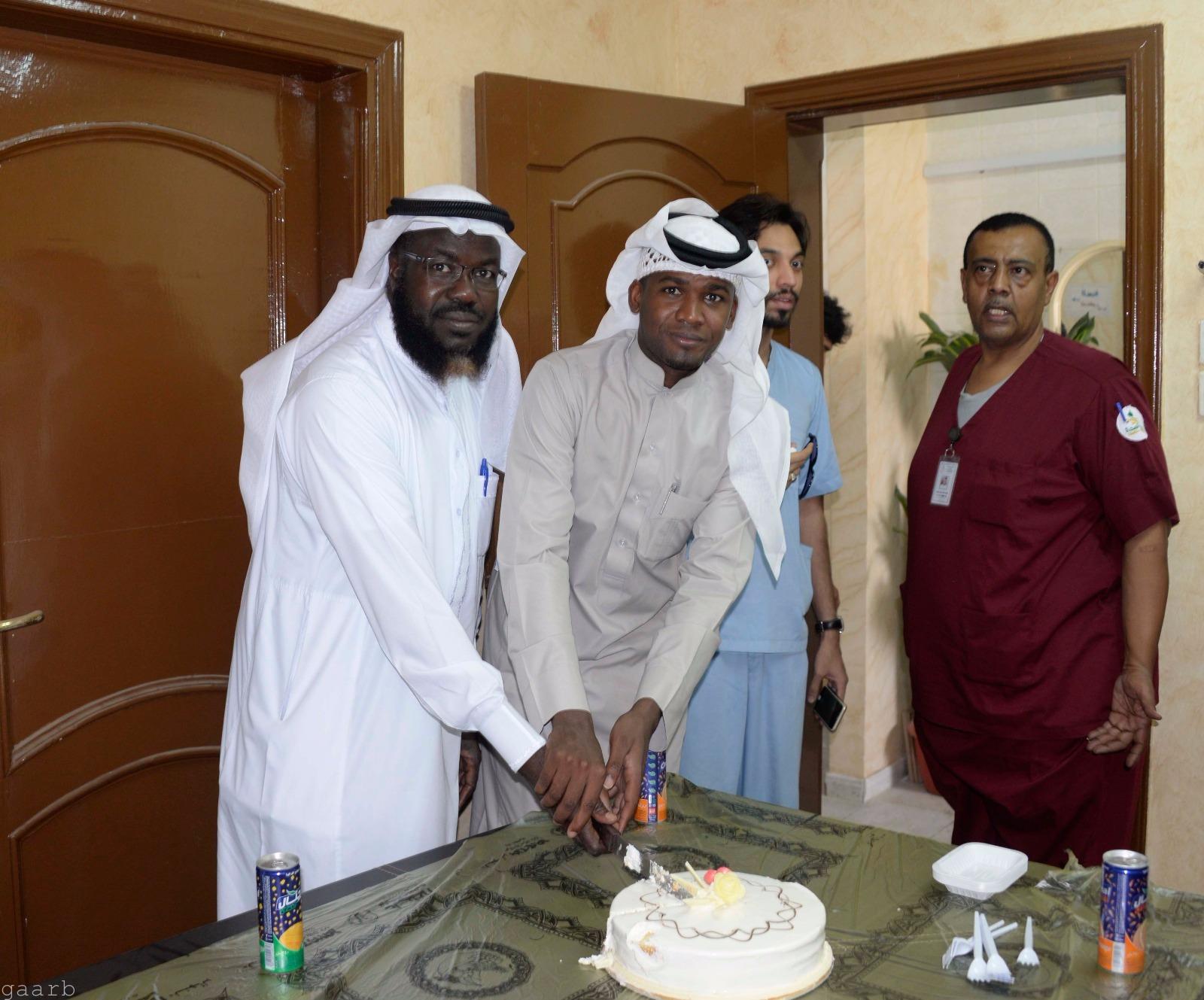 مكتب المدينة بمكة المكرمة يحتفل بالصحفي محمد  رابع سليمان