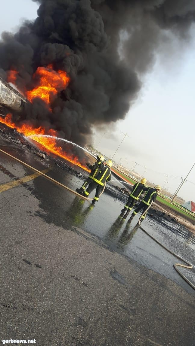 القحطاني يقف ميدانياً على حادثة حريق ناقلة الوقود بالدرب