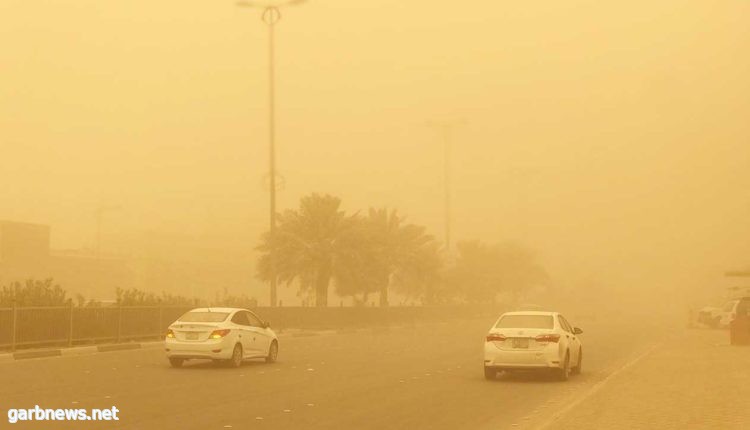 تحذير من أمطار بالعاصمة المقدسة وموجة غبار على طريق مكة-جدة السريع