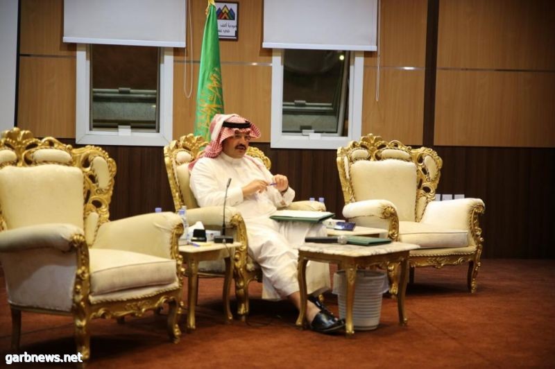 الأمير تركي بن طلال يعقد اللقاء الثاني مع شباب وفتيات محافظة بلقرن