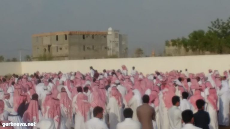 رحيل مؤثّر لأقدم مؤذن بجازان.. وآلاف من سكان بلدته يشيّعون جنازته من مسجده