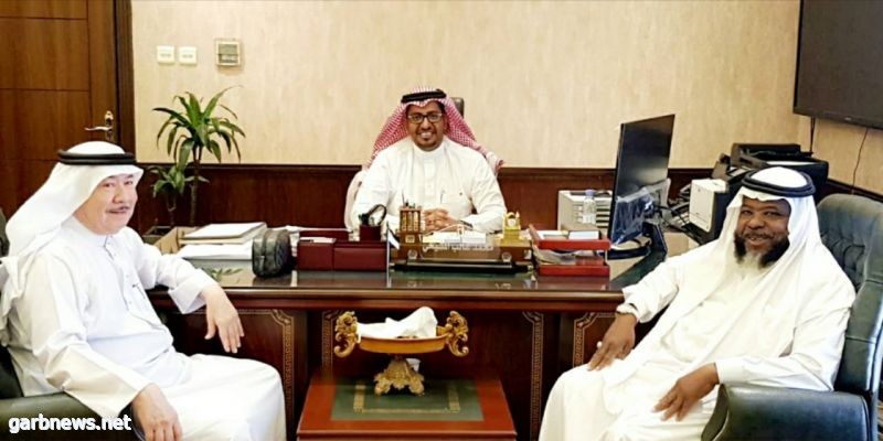 رئيس مجلس إدارة مركز الملك فهد بالإسكان ومدير المركز يزوران رئيس بلدية الشوقية