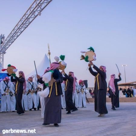 عروض الصقور السعودية تتواصل لليوم الثاني علي التوالي حضور لافت لمهرجان الغضا الثامن عشر