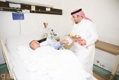 رئيس الأهلي ولاعبي الفريق يزورون المصابين في حادثة سقوط رافعة الحرم