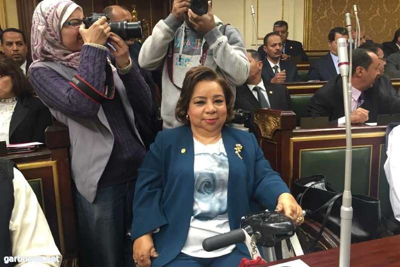وزيرة الثقافة تفتتح ندوة مناقشة «العمالة والإعاقة في مصر» بمعرض الكتاب
