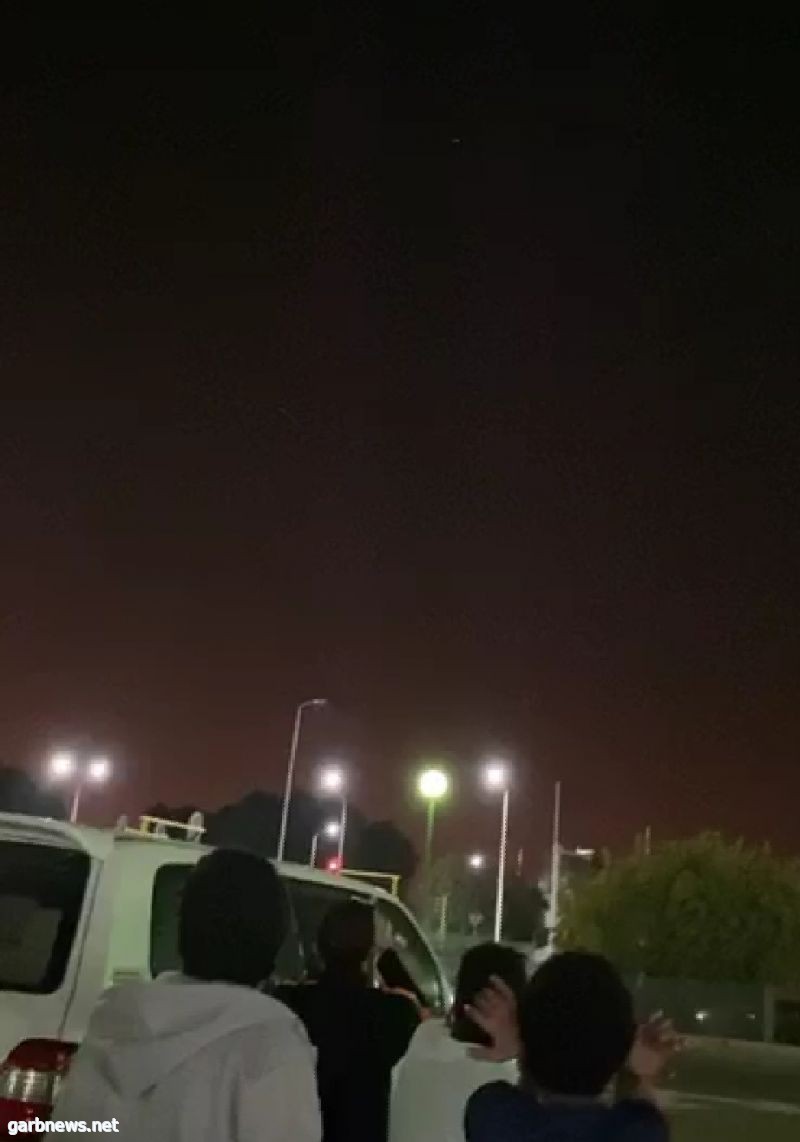 قيادة القوات المشتركة للتحالف " تحالف دعم الشرعية في اليمن" : قوات الدفاع الجوي الملكي السعودي تعترض وتدمر صواريخ بالستية أُطلقت من (صنعاء) باتجاه المملكة