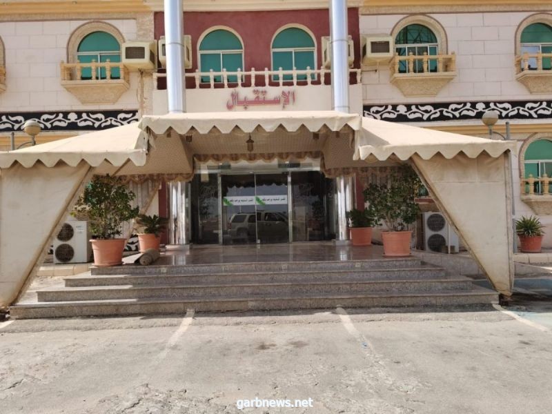 “بلعوص” يقدم قصر تسنيم للوحدات السكنية تحت تصرف وزارة الصحة بمحافظة جزر فرسان