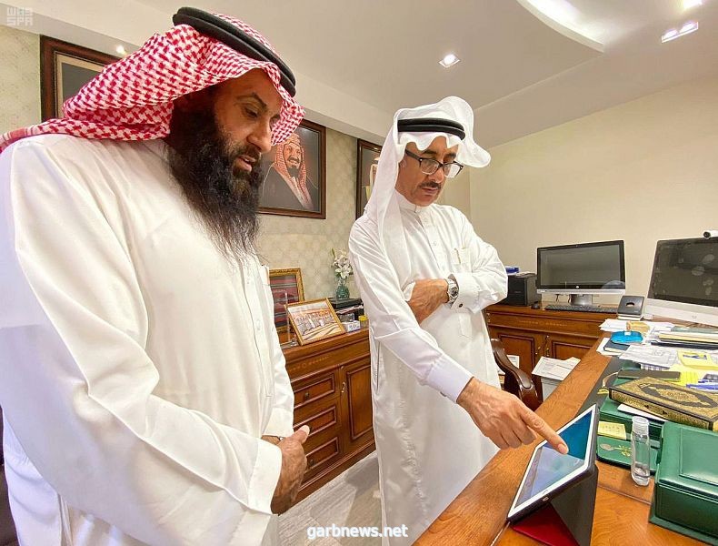 محافظ رياض الخبراء يلتقي المدير التنفيذي لجمعية تحفيظ القرآن بالمحافظة