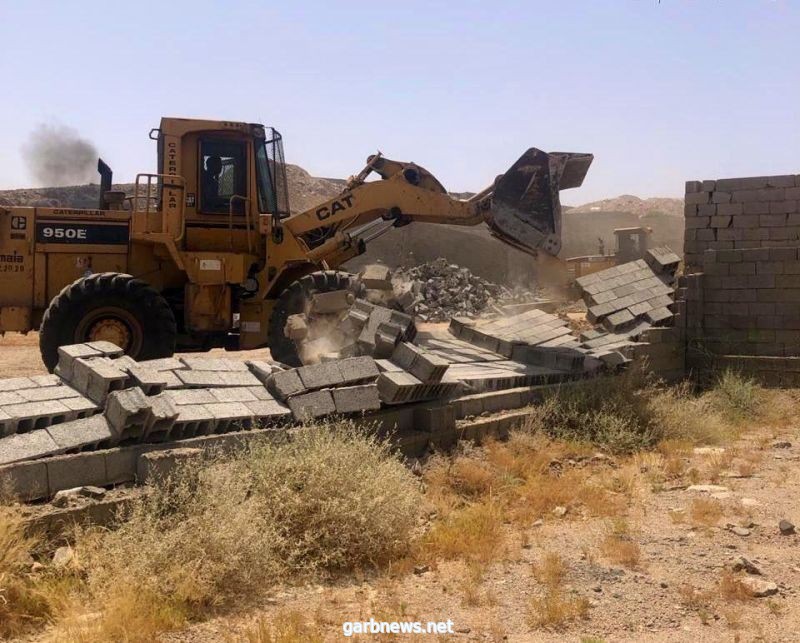 بلدية العمرة الفرعية تستكمل إزالة مخطط عشوائي في الشميسي بمكة