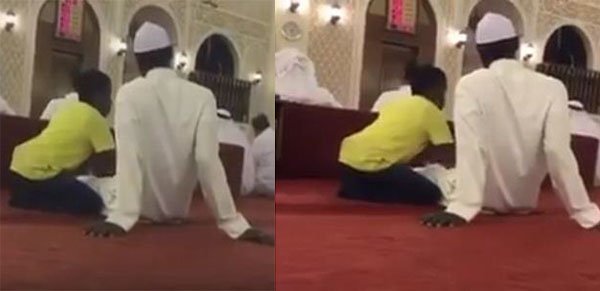 شاهد: ماذا فعل هذا الطفل بوالده في المسجد عندما لاحظ بأنه منهك