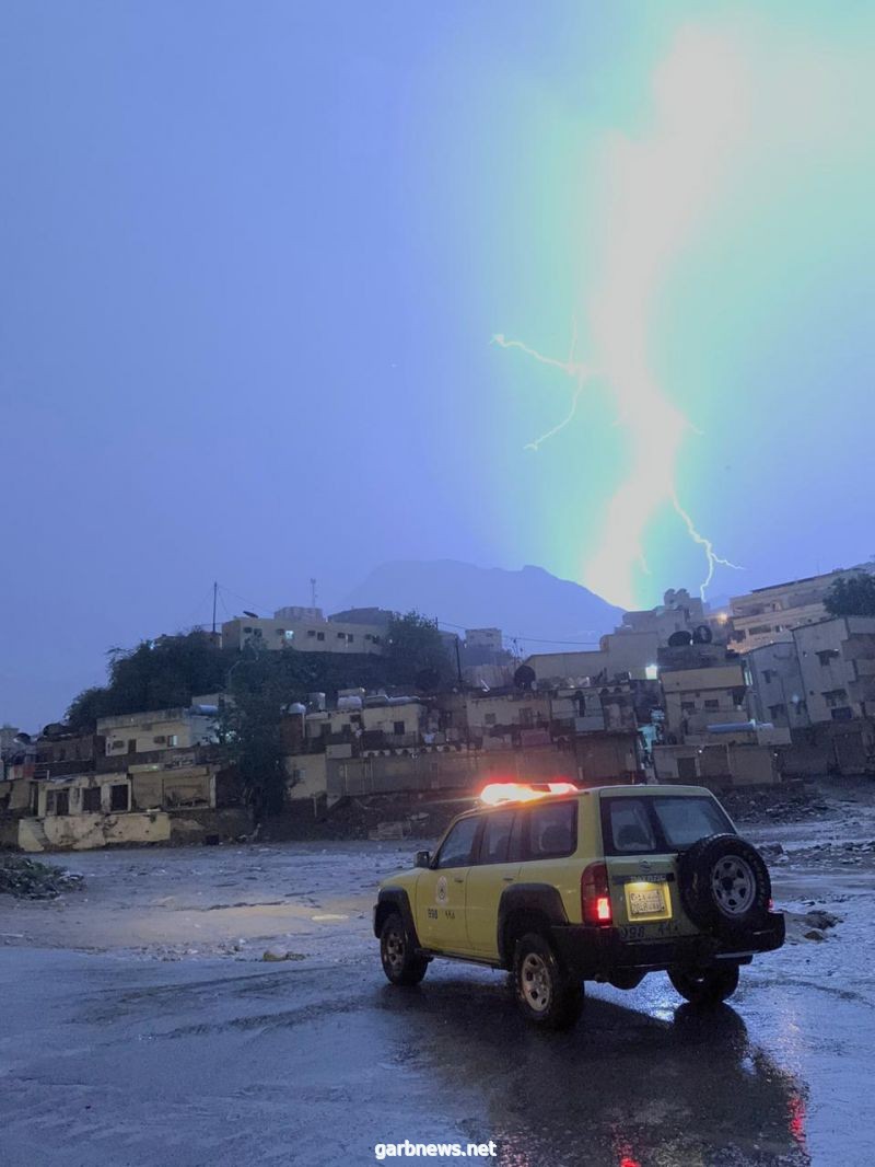 مدني جازان : يحذر من التقلبات الجوية المصاحبة للامطار و يهيب بإتباع التعليمات والابتعاد عن الاودية