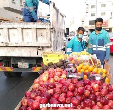 أمانة جدة تواصل حملتها على البسطات العشوائية وتصادر 24 طن من الخضراوات