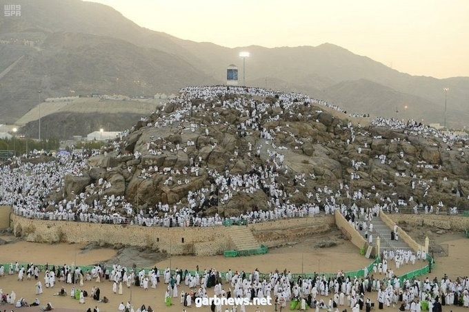 يوم عرفة: الحجاج يؤدون ركن الحج الأعظم