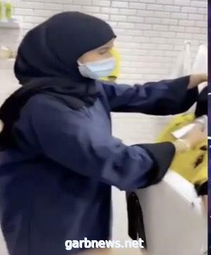 فتاة سعودية تكسر حاجز الخجل وتعمل في صالون حلاقة للأطفال بالطائف