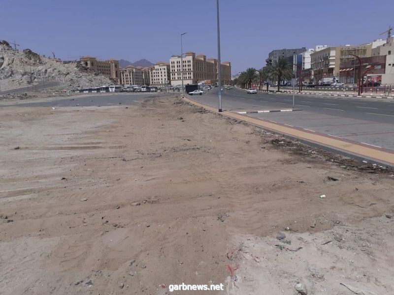 بلدية العزيزية تواصل رفع مُخلَّفات التشوه البصري