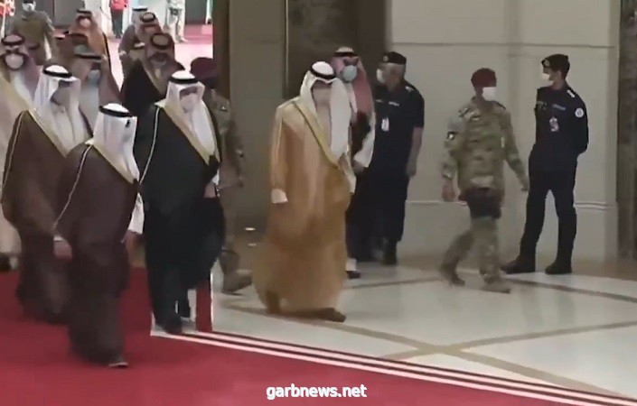 نيابة عن الملك.. الأمير منصور بن متعب يصل الكويت لتقديم العزاء في وفاة الشيخ صباح