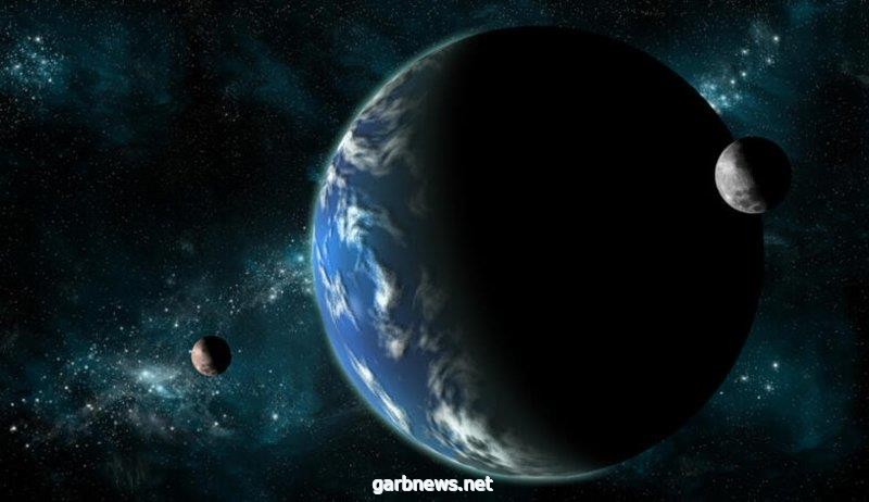 باحث فلكي: ظهور قمر ثانٍ لكوكب الأرض.. وهذا الأمر سيجعله يهرب من الجاذبية