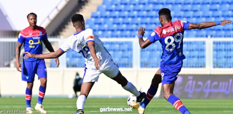 الهلال يتعثر أمام أبها بالتعادل