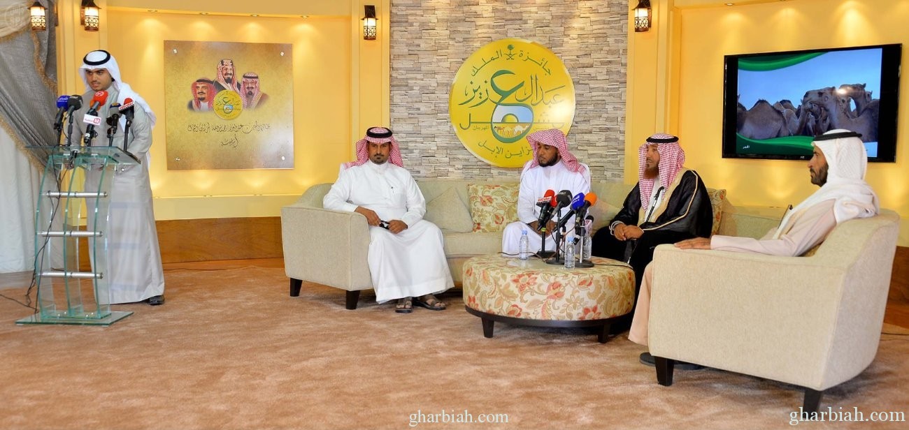الأمير عبد الله بن سعد يعقد مؤتمرًا صحفيًا في أم رقيبة
