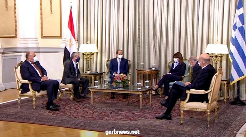 رئيسة اليونان تقلد  الرئيس المصري عبد الفتاح السيسي، أعلى وأقدم وسام لدى اليونان